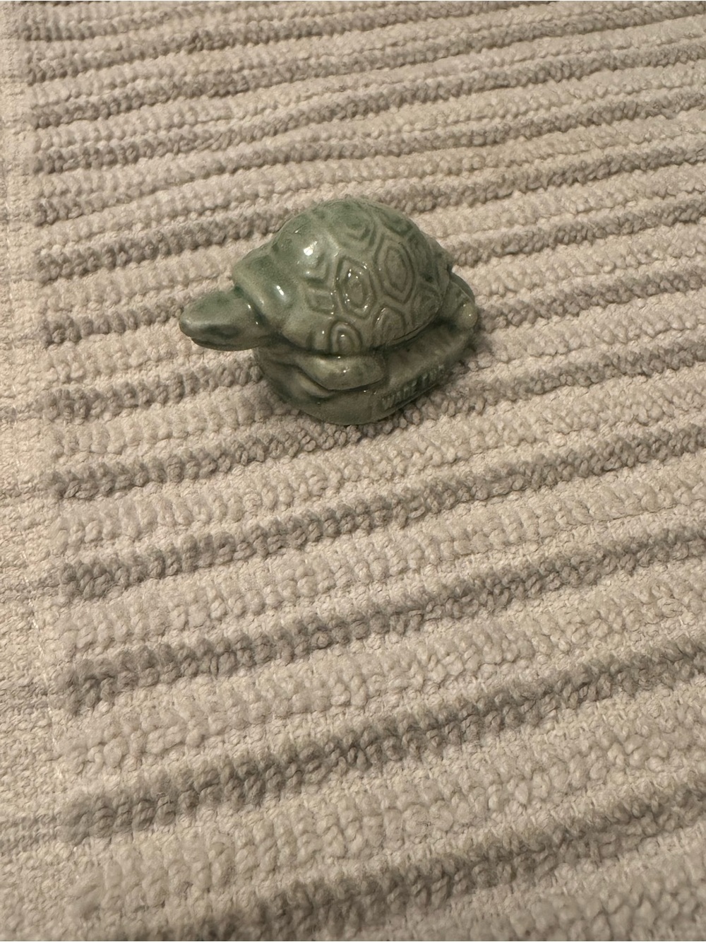 Bundle of Wade Ceramic Turtle/Tortoise Figurines - Picture 11 of 12